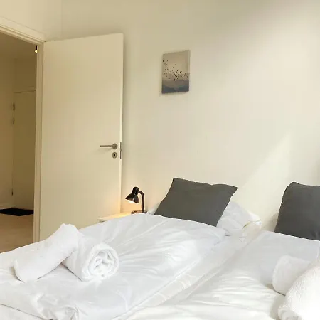 Three Bedroom In Esbjerg, Kronprinsensgade 20 *