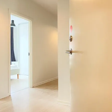 Three Bedroom In Esbjerg, Kronprinsensgade 20