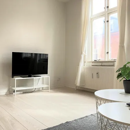 Three Bedroom In Esbjerg, Kronprinsensgade 20 * 埃斯比约