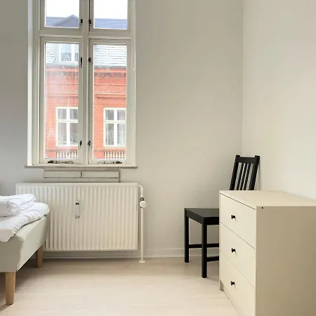 Three Bedroom In Esbjerg, Kronprinsensgade 20 公寓 *